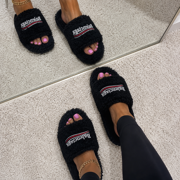 Toe sandals product photo